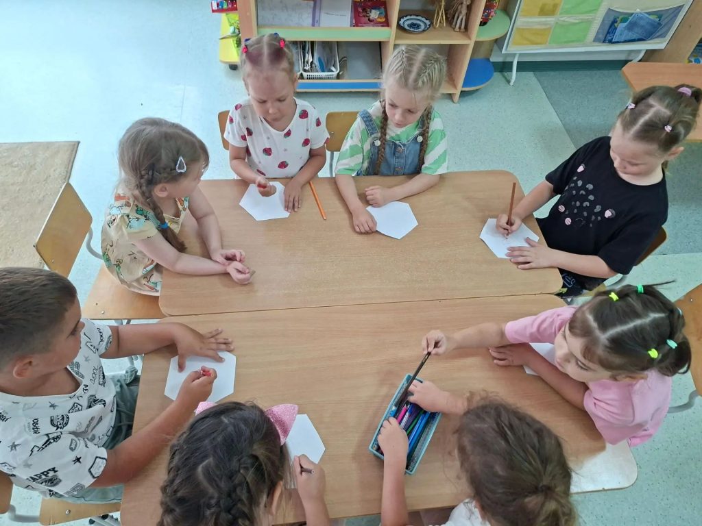 Маленькие инспекторы большого города: как шестилетки осваивали правила пожарной безопасности