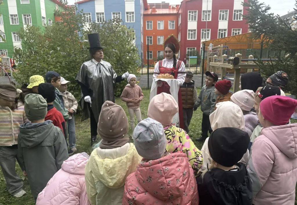  В ПОИСКАХ СИМВОЛА ЕДИНСТА